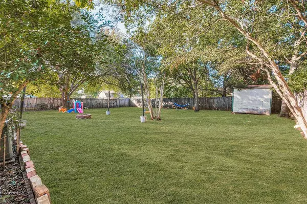 109 Oram Street, Arlington, TX 76010