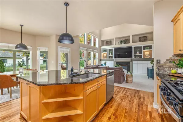 5251 N Blue Ash Pl, Boise, ID 83713