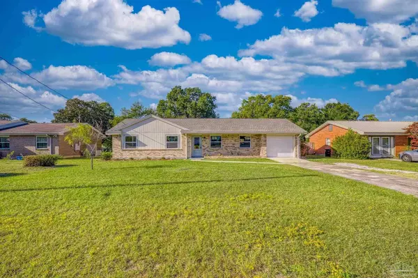 3312 Rothschild Dr, Pensacola, FL 32503