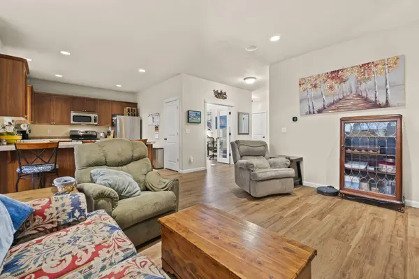 63098 Riverstone DR, Bend, OR 97703