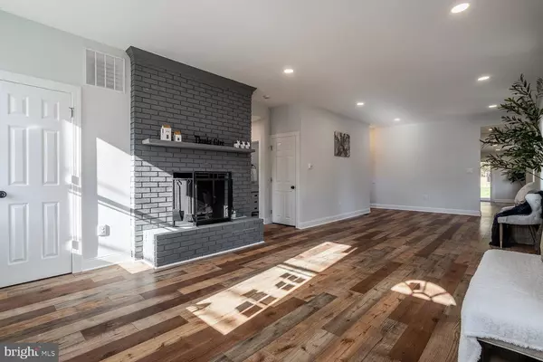 11 BERLIN RD, Cherry Hill, NJ 08034