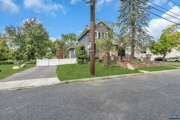 652 Harvard Street, New Milford, NJ 07646