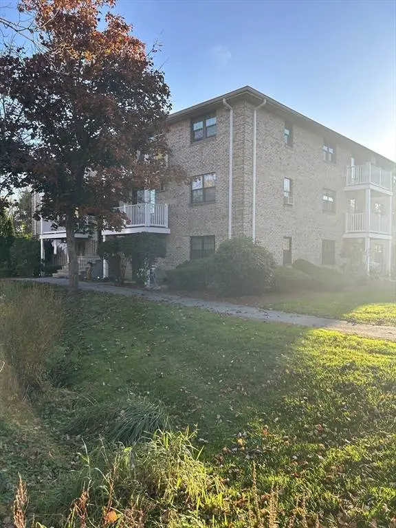 12 Kenmar Dr #76, Billerica, MA 01821