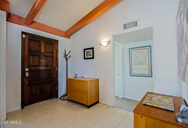 2622 E ACOMA Drive, Phoenix, AZ 85032