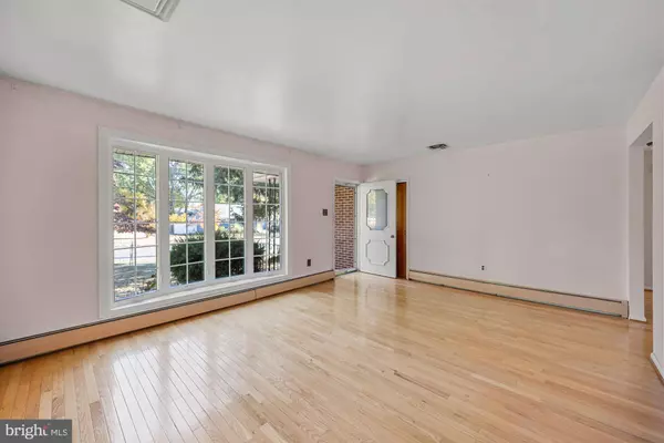 103 E MIAMI AVE, Cherry Hill, NJ 08034