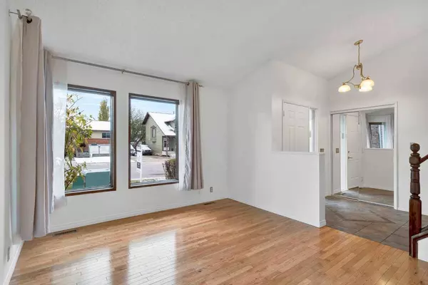 120 Big Springs HL SE, Airdrie, AB T4A 1K4