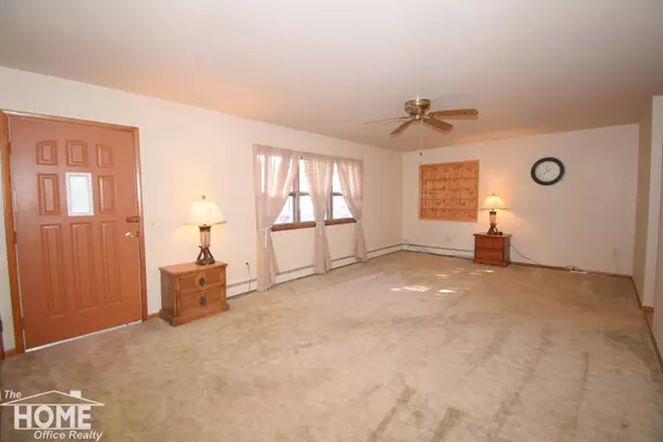 211 E Washington Street, Durand, MI 48476