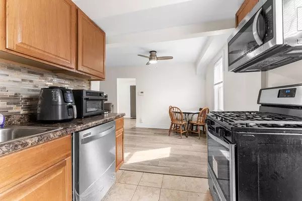 1430 S 21st AVE, Maywood, IL 60153