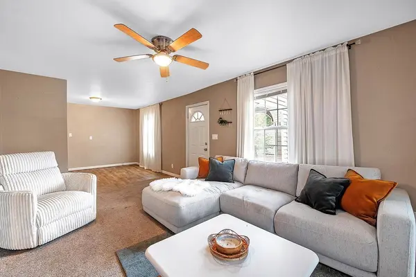 204 Kansas Ave, Hutchinson, KS 67502