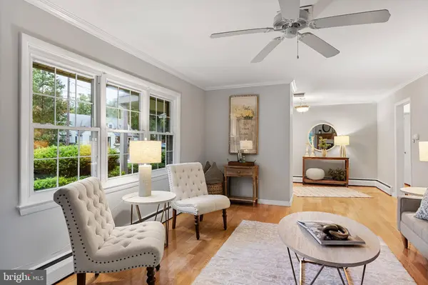 101 CARRIAGE HOUSE, Riverton, NJ 08077