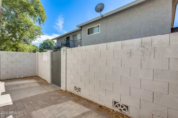 1045 N GRANITE REEF Road, Scottsdale, AZ 85257