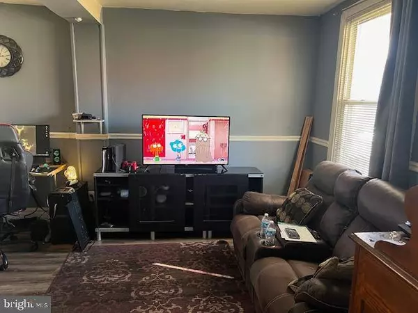 14 E HOWARD ST, Dallastown, PA 17313