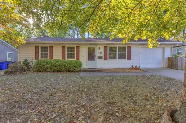 869 S Sheridan CIR, Olathe, KS 66061