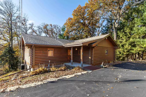 13A30 Mustang Lane, Apple River, IL 61001