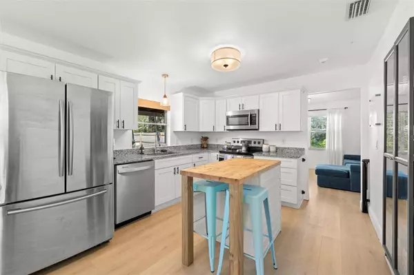 12718 N OREGON AVE, Tampa, FL 33612