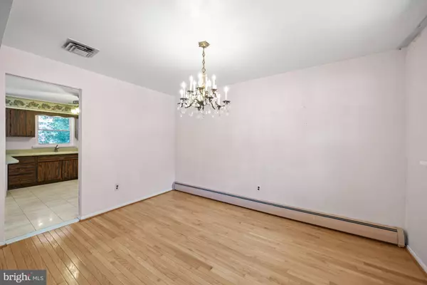 103 E MIAMI AVE, Cherry Hill, NJ 08034