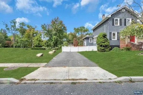 652 Harvard Street, New Milford, NJ 07646