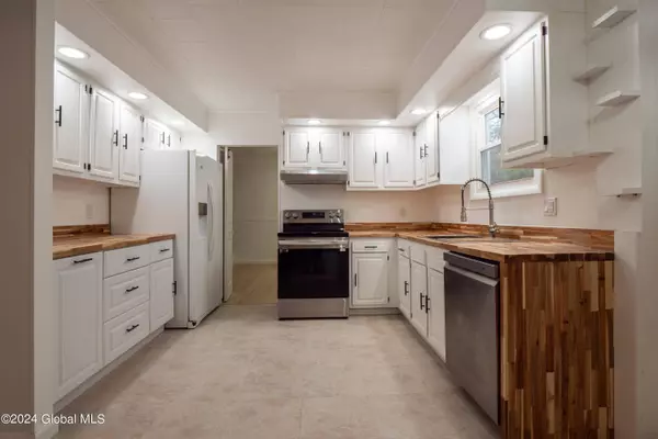 41 Wilton Road, Greenfield, NY 12833