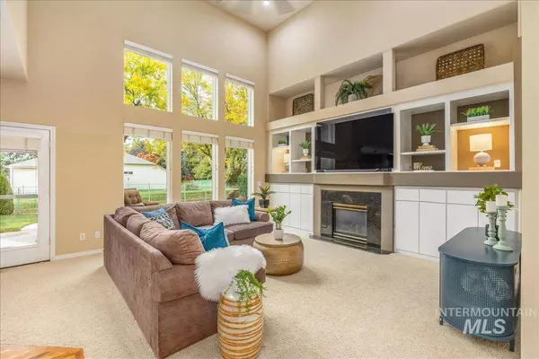 5251 N Blue Ash Pl, Boise, ID 83713