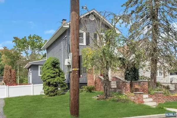 652 Harvard Street, New Milford, NJ 07646