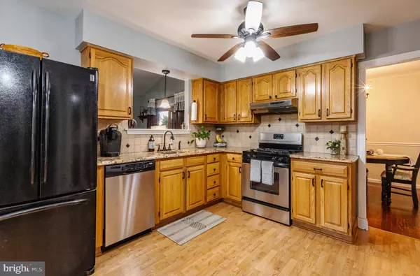 98 DAVID DR, Mullica Hill, NJ 08062