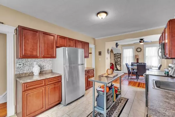 165 Prospect St, Ludlow, MA 01056