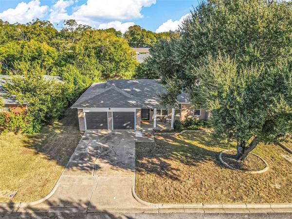 5405 Nadine Drive, Haltom City, TX 76117