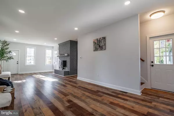 11 BERLIN RD, Cherry Hill, NJ 08034