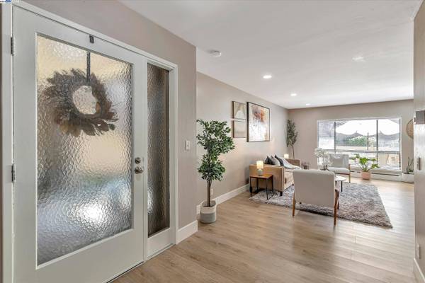 39139 Argonaut Way #111, Fremont, CA 94538