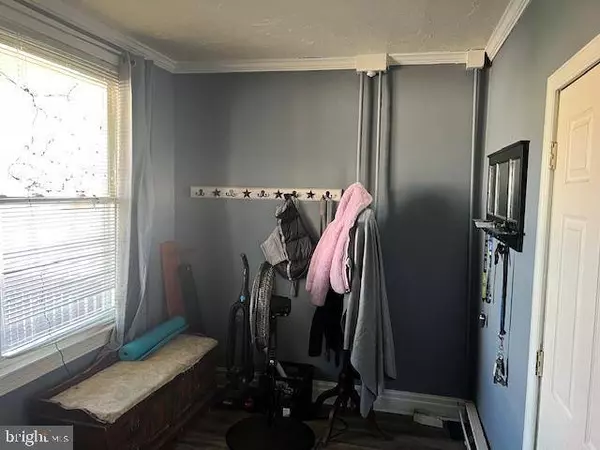 14 E HOWARD ST, Dallastown, PA 17313