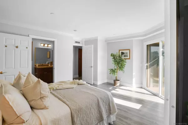 7509 Draper Ave #308, La Jolla, CA 92037