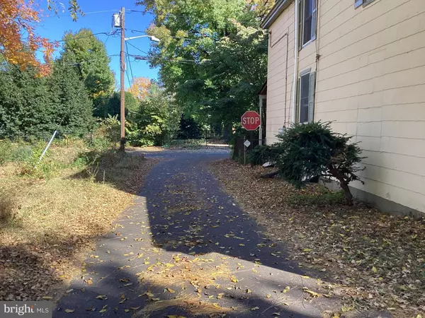 225 VAN KIRK ST, Beverly, NJ 08010