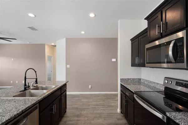 9321 Doverglen Drive, Fort Worth, TX 76131