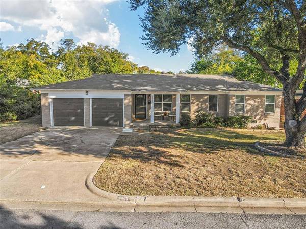 5405 Nadine Drive, Haltom City, TX 76117