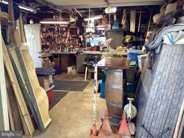 225 VAN KIRK ST, Beverly, NJ 08010