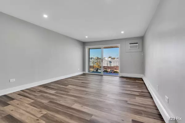 745 Heritage DR #10305, Hoffman Estates, IL 60169