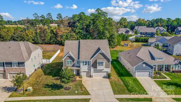 7041 Barnstone CT, Denver, NC 28037