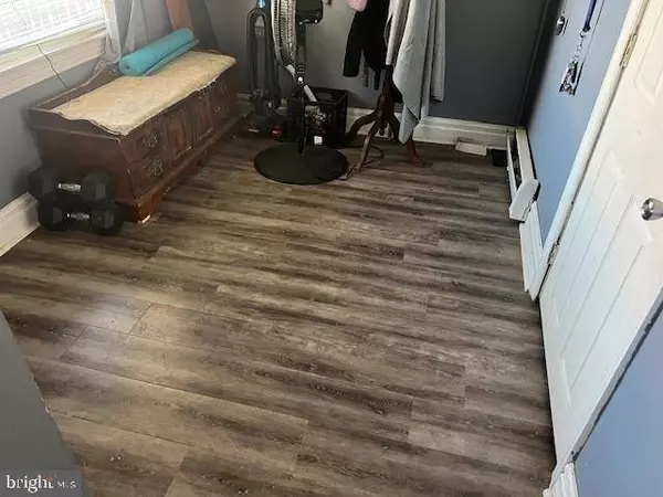 14 E HOWARD ST, Dallastown, PA 17313