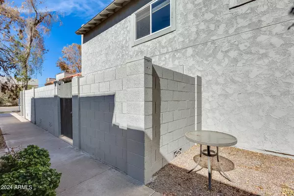 1045 N GRANITE REEF Road, Scottsdale, AZ 85257