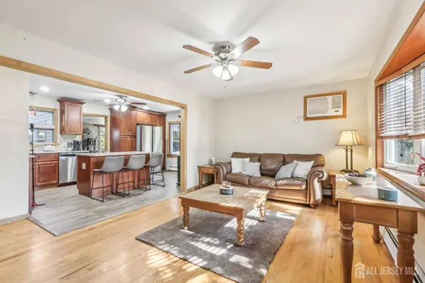 58 Forrest ST, Iselin, NJ 08830