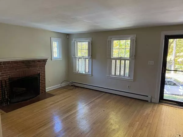 5 Westview Rd, Worcester, MA 01602