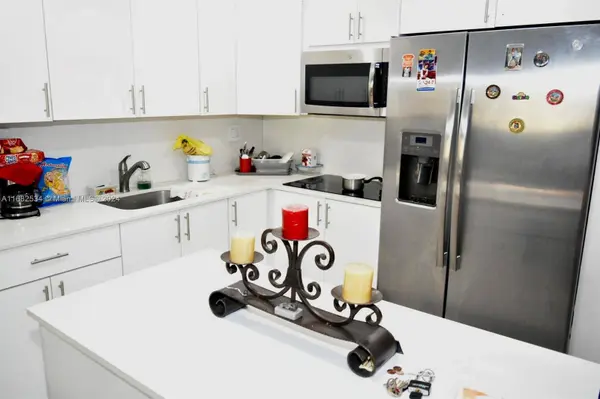 1555 W 44th Pl #250, Hialeah, FL 33012