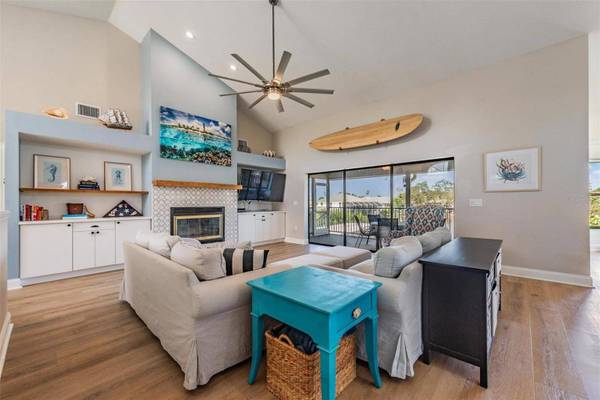 70 GULFWINDS DR, Palm Harbor, FL 34683