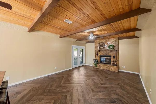 114 Fort Graham Circle, Waco, TX 76705