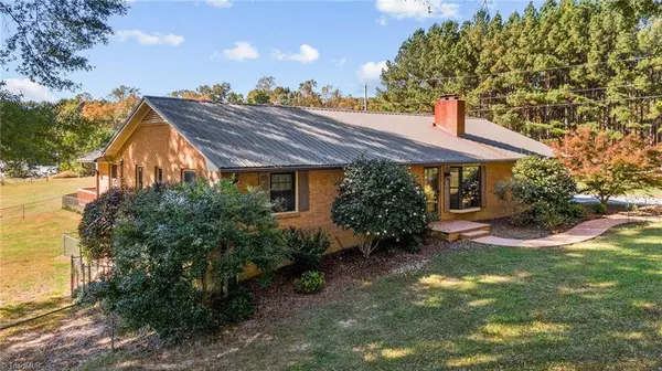 579 Arvil Hunt RD, Lexington, NC 27295