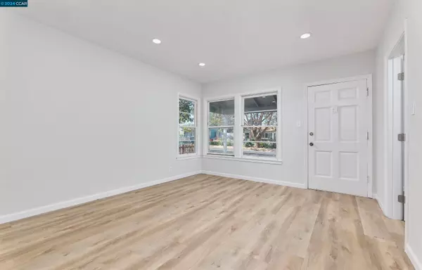 744 Steffan St, Vallejo, CA 94591