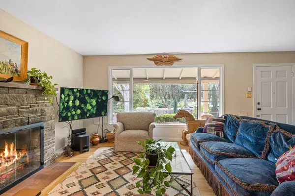 5233 Dover AVE, Sacramento, CA 95819