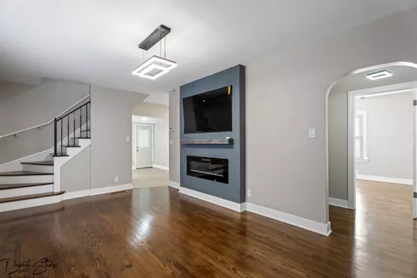 1417 S 18th Avenue, Maywood, IL 60153