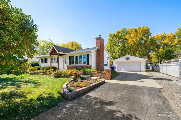 181 Ray ST, Hinckley, IL 60520