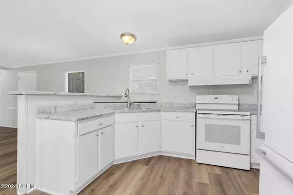 7230 Simmons RD, Castalia, NC 27816